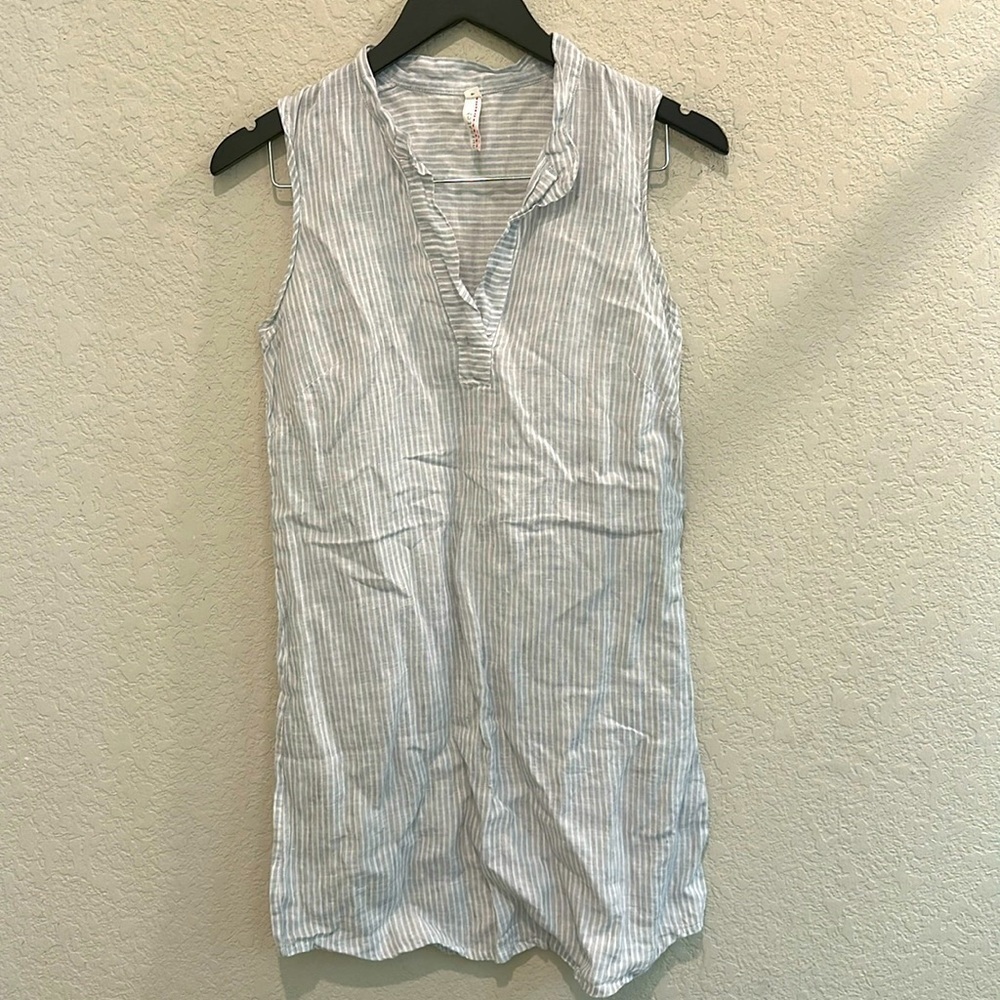 Linen tunic by Nuthatch size Small (see measurements)